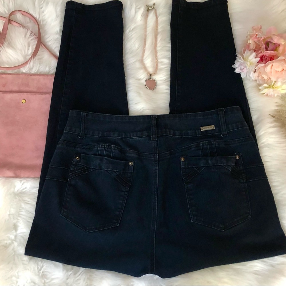Diamante Columbian Butt Enhancing Jeans Size 18